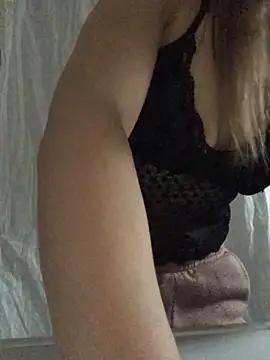 Snapshot of Dorrie_Nettie chatting on 01/16/25, 11:58 Dorrie Nettie online show from 01/16/25, 11:58