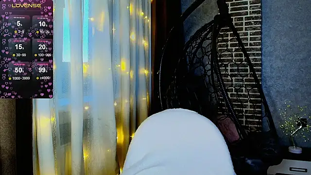 Evacadooo online show from 11/16/25, 02:06