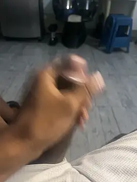 ruiz jhoe0514 online show from 09/30/25, 12:43