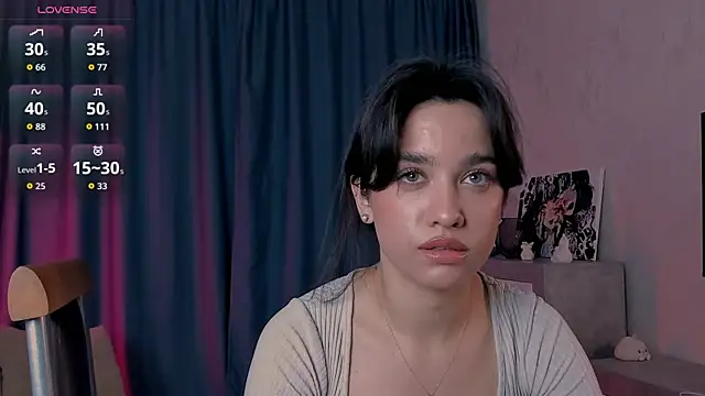 EmeliaReaper online show from 10/17/25, 09:17