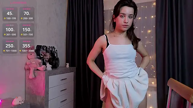 EmeliaReaper online show from 11/27/25, 09:06