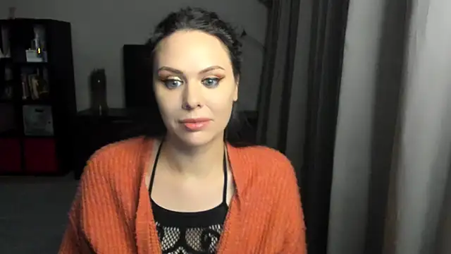Snapshot of MollyCheiz chatting on 12/10/24, 02:05 MollyCheiz online show from 12/10/24, 02:05