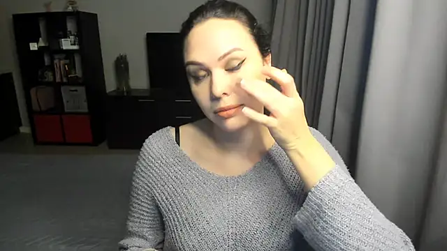 Snapshot of MollyCheiz chatting on 01/11/25, 01:22 MollyCheiz online show from 01/11/25, 01:22
