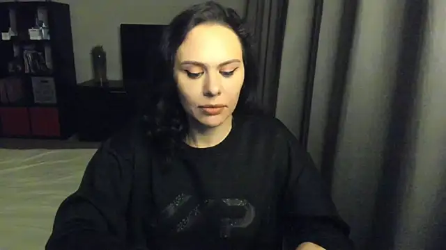 Snapshot of MollyCheiz chatting on 02/05/25, 09:07 MollyCheiz online show from 02/05/25, 09:07