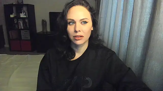 Snapshot of MollyCheiz chatting on 03/05/25, 01:17 MollyCheiz online show from 03/05/25, 01:17