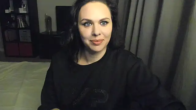Snapshot of MollyCheiz chatting on 03/09/25, 09:36 MollyCheiz online show from 03/09/25, 09:36