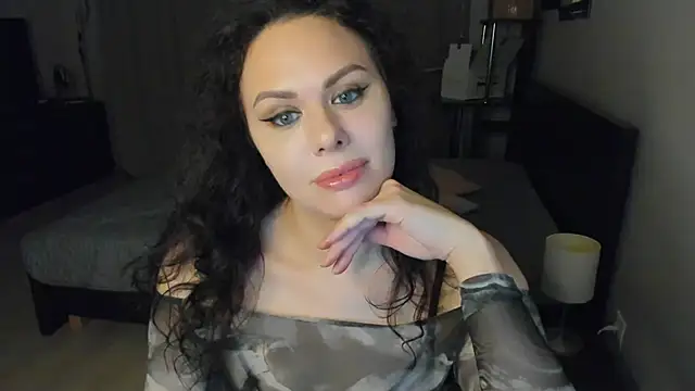 Snapshot of MollyCheiz chatting on 09/10/25, 12:10 MollyCheiz online show from 09/10/25, 12:10