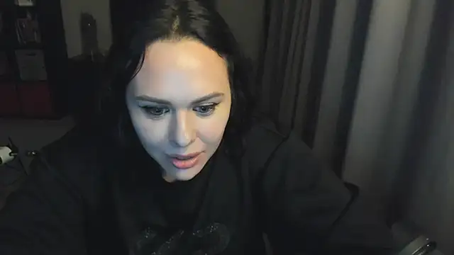 Snapshot of MollyCheiz chatting on 09/15/25, 11:16 MollyCheiz online show from 09/15/25, 11:16