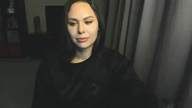 Snapshot of MollyCheiz chatting on 09/24/25, 10:24 MollyCheiz online show from 09/24/25, 10:24