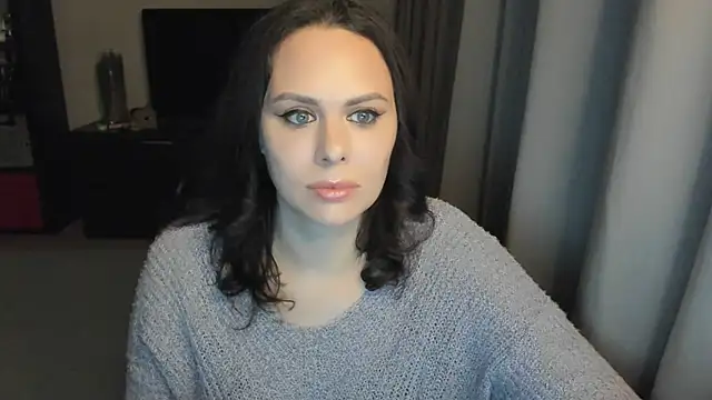 Snapshot of MollyCheiz chatting on 10/26/25, 02:23 MollyCheiz online show from 10/26/25, 02:23