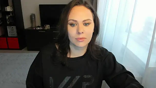 Snapshot of MollyCheiz chatting on 11/04/25, 08:46 MollyCheiz online show from 11/04/25, 08:46