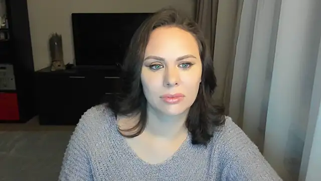 Snapshot of MollyCheiz chatting on 11/05/25, 06:08 MollyCheiz online show from 11/05/25, 06:08