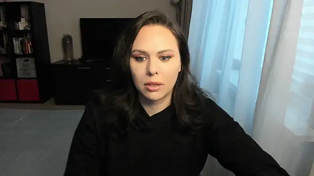 Snapshot of MollyCheiz chatting on 11/11/25, 12:49 MollyCheiz online show from 11/11/25, 12:49