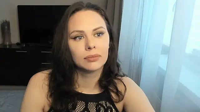 Snapshot of MollyCheiz chatting on 11/23/25, 11:54 MollyCheiz online show from 11/23/25, 11:54