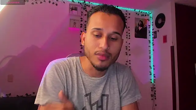 Snapshot of Raf_brunette chatting on 02/09/25, 10:53 Raf brunette online show from 02/09/25, 10:53