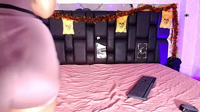 canela oss online show from 10/20/25, 11:54