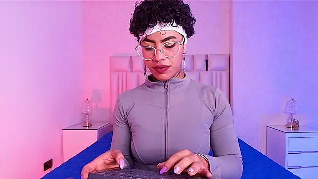 canela oss online show from 11/19/25, 12:05