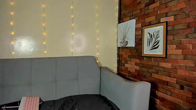 Snapshot of Melifresita chatting on 12/31/24, 02:08 Melifresita online show from 12/31/24, 02:08