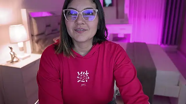 Camilaa bueno online show from 12/11/24, 11:43