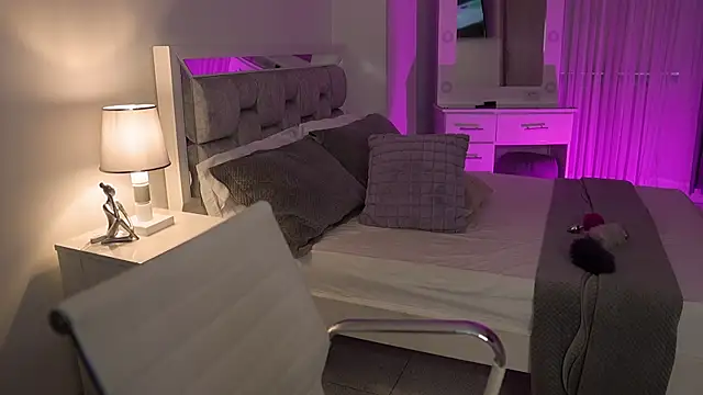 Camilaa bueno online show from 12/22/24, 10:25