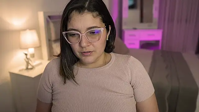 Camilaa bueno online show from 01/04/25, 01:21