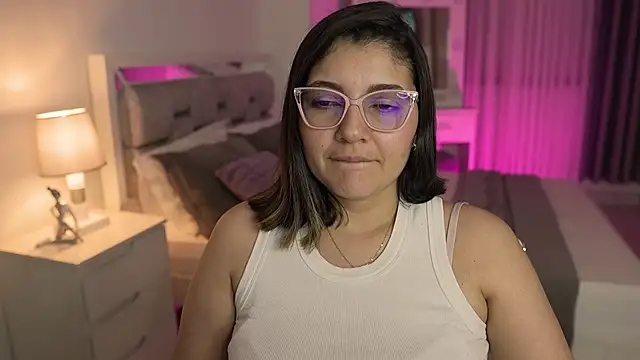 Camilaa bueno online show from 01/14/25, 01:47