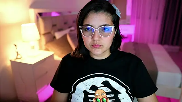 Camilaa bueno online show from 03/16/25, 12:01