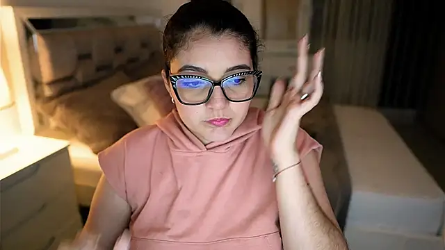 Camilaa bueno online show from 10/16/25, 12:33