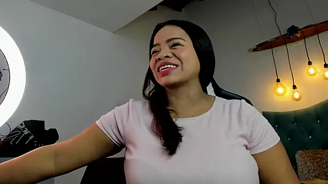 Any topless online show from 02/05/25, 12:06