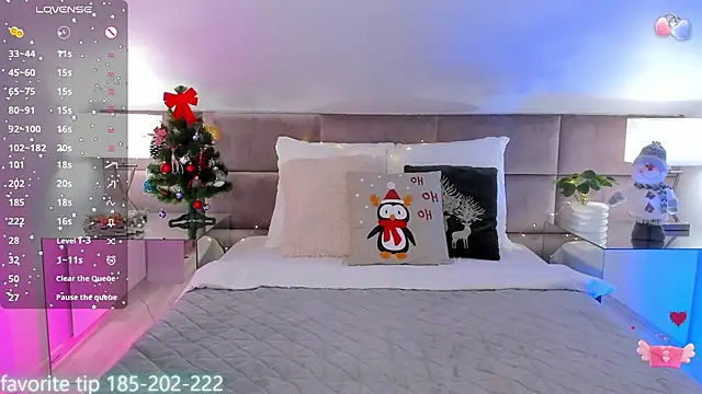 Snapshot of Kelsi_Di chatting on 12/08/24, 12:30 Kelsi Di online show from 12/08/24, 12:30