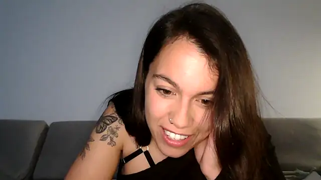 Snapshot of AmaraBella69 chatting on 12/11/24, 10:27 AmaraBella69 online show from 12/11/24, 10:27