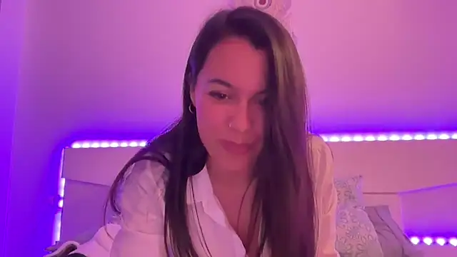 Snapshot of AmaraBella69 chatting on 01/05/25, 10:19 AmaraBella69 online show from 01/05/25, 10:19