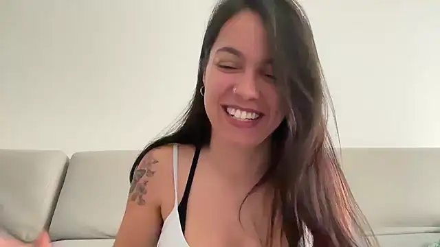 Snapshot of AmaraBella69 chatting on 01/13/25, 10:14 AmaraBella69 online show from 01/13/25, 10:14