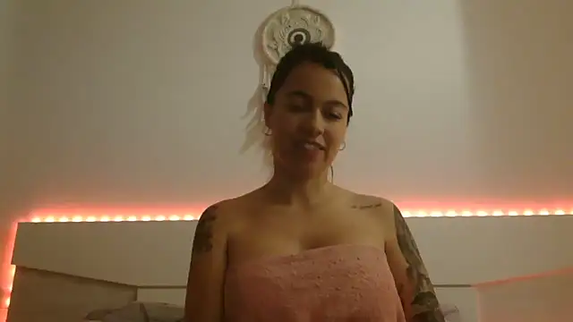 Snapshot of AmaraBella69 chatting on 02/15/25, 11:14 AmaraBella69 online show from 02/15/25, 11:14