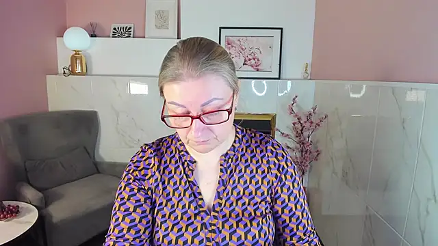 AlexandraKind online show from 10/09/25, 01:42