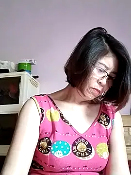 Baby-tits2024 online show from 11/18/25, 07:24