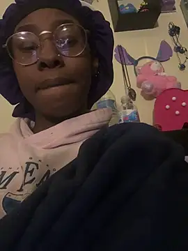 Snapshot of GoddessxDutchessx chatting on 02/14/25, 02:07 GoddessxDutchessx online show from 02/14/25, 02:07