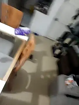 laura arias018 online show from 11/28/25, 10:45