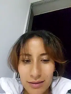 Snapshot of varenkaivanova_22 chatting on 01/08/25, 06:31 varenkaivanova 22 online show from 01/08/25, 06:31