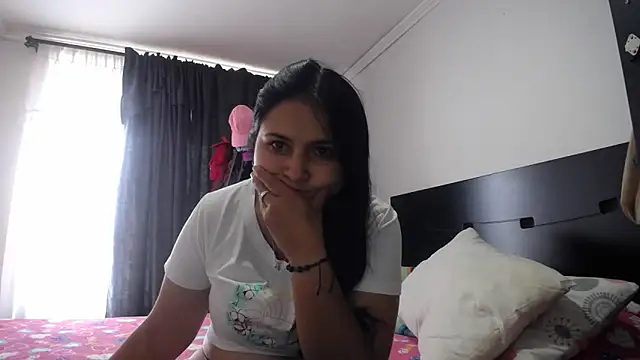 princehermosa44 online show from 10/19/25, 04:40