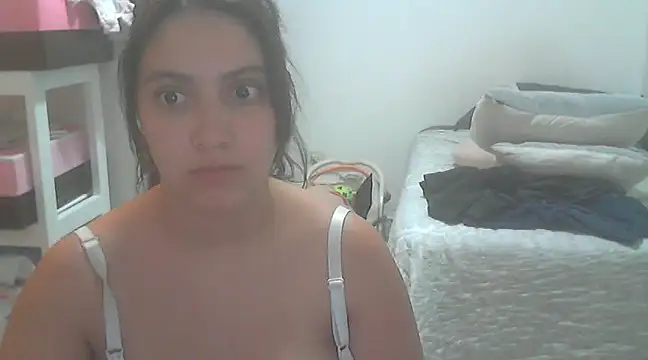 Snapshot of xBubblyBarbiexx chatting on 01/08/25, 02:03 xBubblyBarbiexx online show from 01/08/25, 02:03