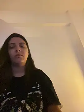 Snapshot of xBubblyBarbiexx chatting on 10/25/25, 03:03 xBubblyBarbiexx online show from 10/25/25, 03:03