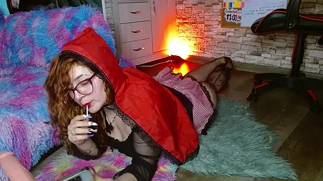 Snapshot of Meg4n_420 chatting on 10/16/25, 04:35 Meg4n 420 online show from 10/16/25, 04:35