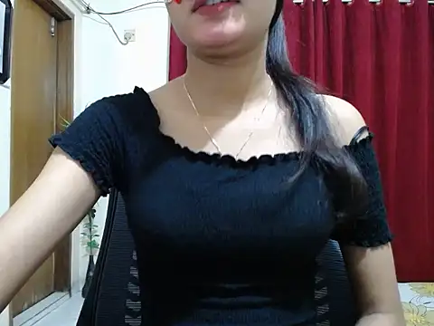 Snapshot of taisina chatting on 01/31/25, 10:21 taisina online show from 01/31/25, 10:21