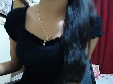 Snapshot of taisina chatting on 02/13/25, 03:14 taisina online show from 02/13/25, 03:14