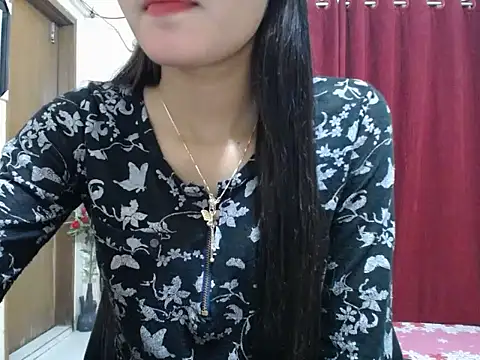 Snapshot of taisina chatting on 02/28/25, 11:01 taisina online show from 02/28/25, 11:01