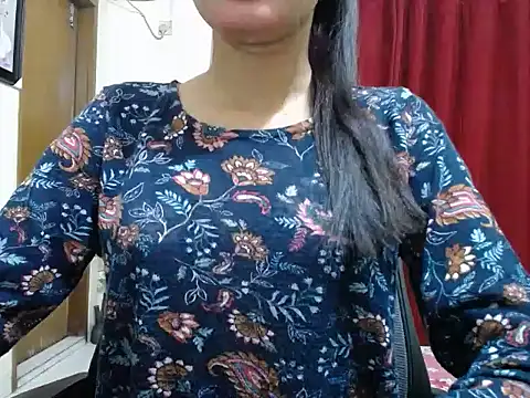 Snapshot of taisina chatting on 03/03/25, 02:48 taisina online show from 03/03/25, 02:48