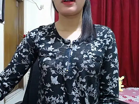 Snapshot of taisina chatting on 03/11/25, 11:59 taisina online show from 03/11/25, 11:59