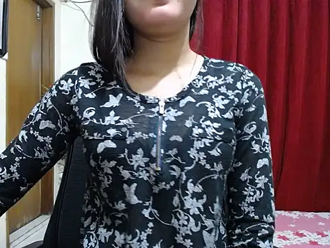Snapshot of taisina chatting on 03/18/25, 07:42 taisina online show from 03/18/25, 07:42