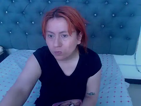 Snapshot of XxMiaSexxyHotxX chatting on 09/11/25, 01:55 XxMiaSexxyHotxX online show from 09/11/25, 01:55